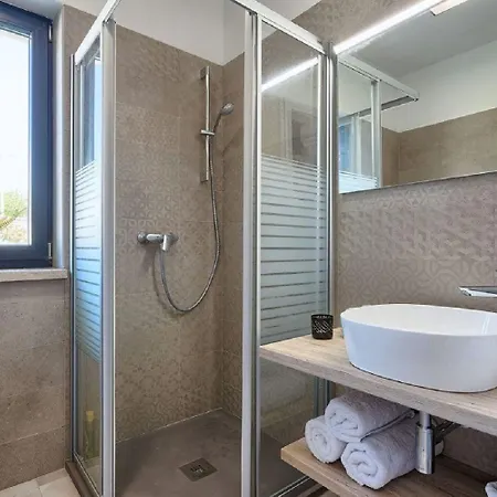 Grande Holiday home Velovici